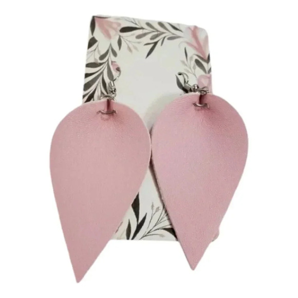 Pouty Pink  Faux Leather Dangle Chic Lightweight Earrings  1PK11 - Picture 1 of 6